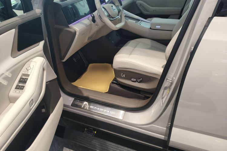 Used Denza N8L 2025 Model Zunrong Model Driver Seat