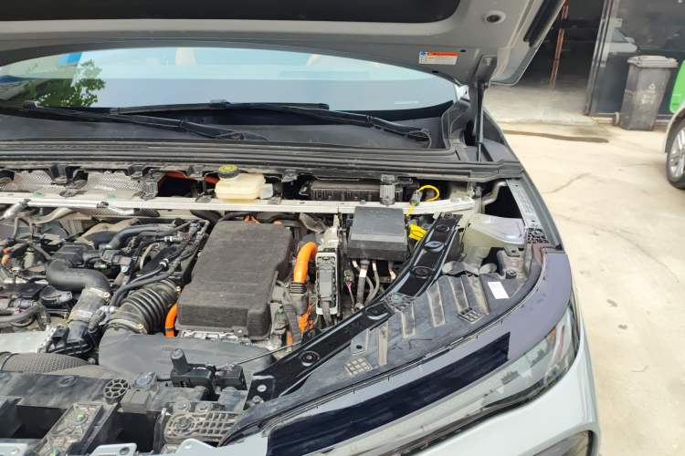 Used Denza N8L 2025 Model Flagship Model Engine Bay Left