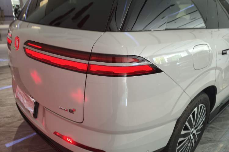 Used Denza N8L 2025 Model Zunrong Model Exterior 3