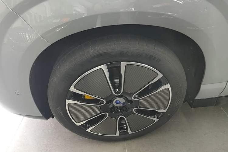 Used Denza N8L 2025 Model Flagship Model Exterior 4