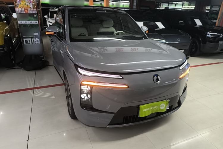 Used Denza N8L 2025 Model Flagship Model Front Right 45 Deg