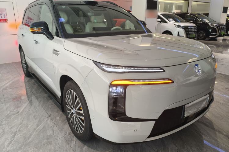 Used Denza N8L 2025 Model Zunrong Model Front Right 45 Deg
