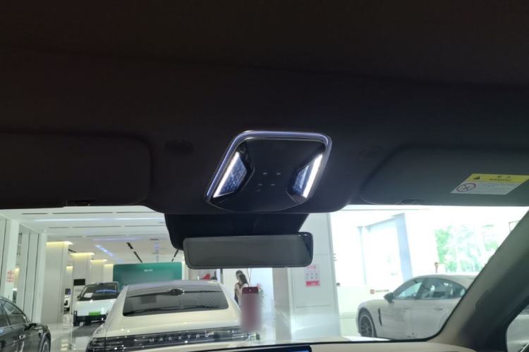 Used Denza N8L 2025 Model Flagship Model Headliner