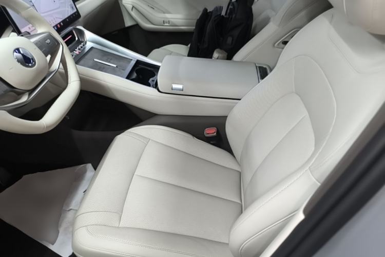 Used Denza N8L 2025 Model Flagship Model Left Front Seat
