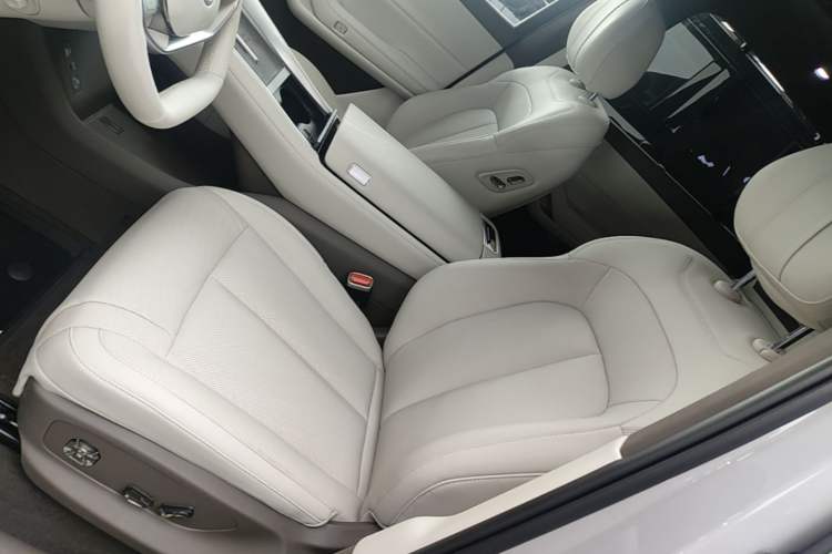 Used Denza N8L 2025 Model Flagship Model Left Front Seat
