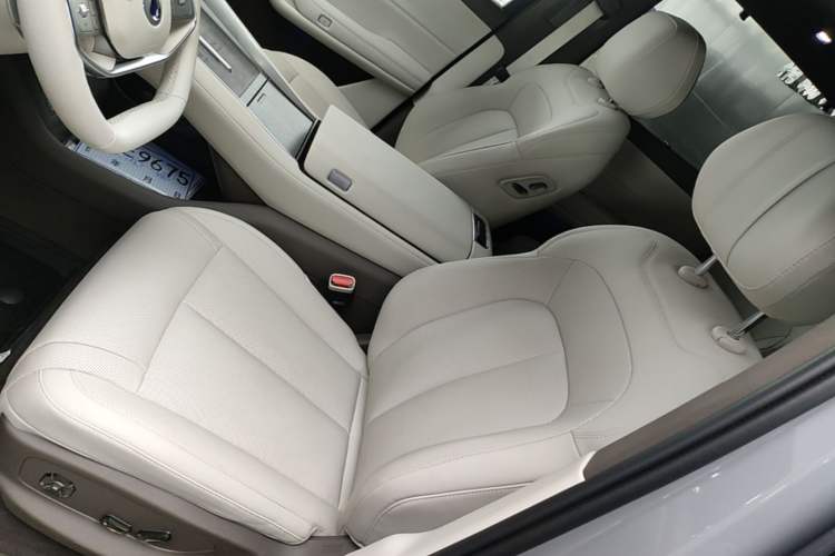 Used Denza N8L 2025 Model Flagship Model Left Front Seat
