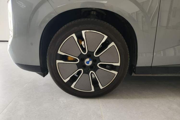 Used Denza N8L 2025 Model Flagship Model Left Front Wheel Hub