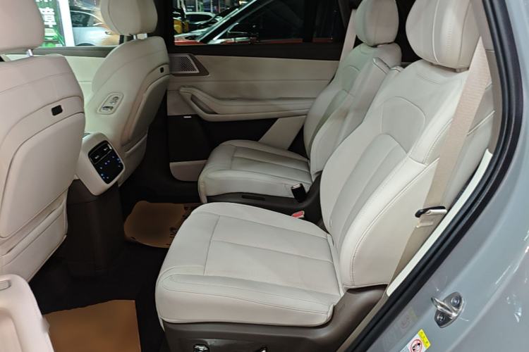 Used Denza N8L 2025 Model Flagship Model Left Rear Seat