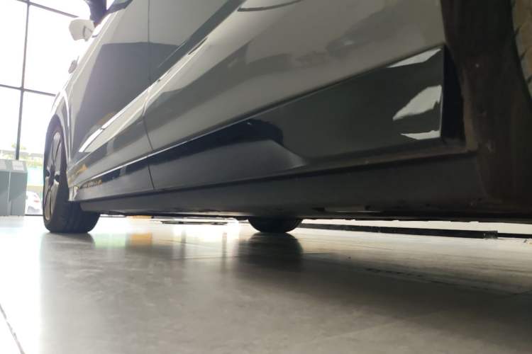 Used Denza N8L 2025 Model Flagship Model Left Side Sill