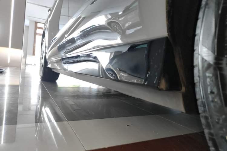 Used Denza N8L 2025 Model Flagship Model Left Side Sill
