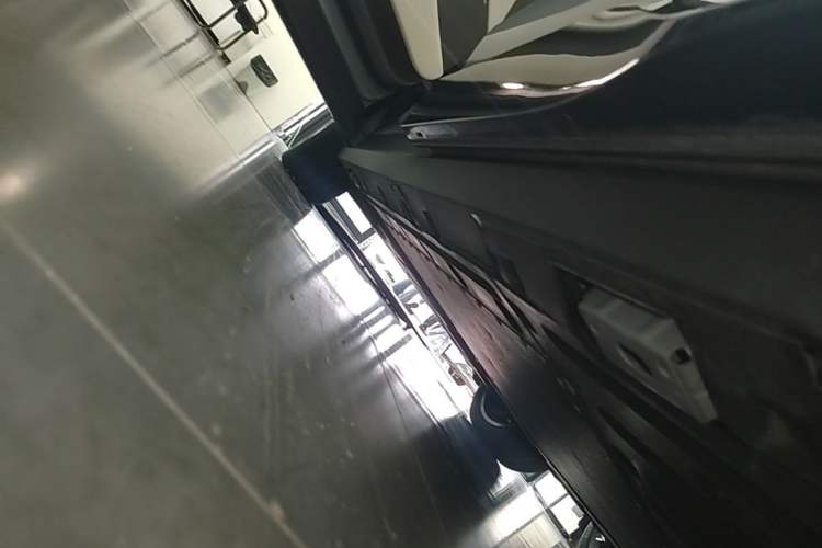 Used Denza N8L 2025 Model Flagship Model Left Side Sill