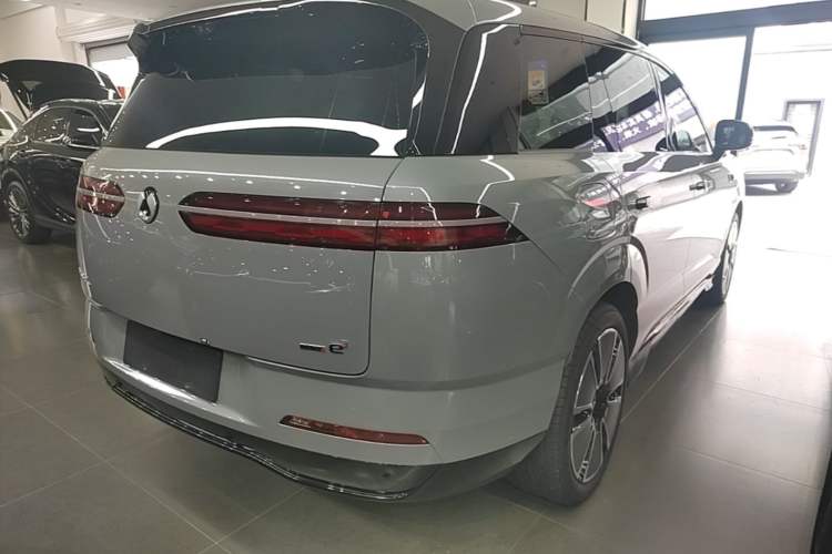 Used Denza N8L 2025 Model Flagship Model Rear Right 45 Deg