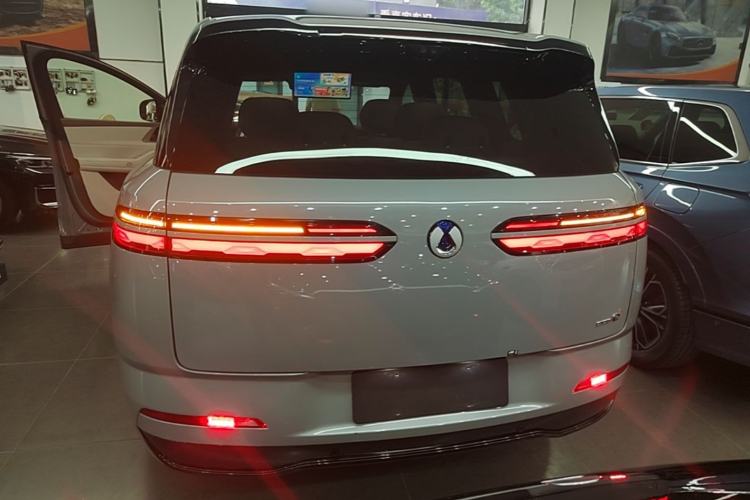 Used Denza N8L 2025 Model Flagship Model Rear
