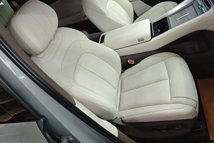 Used Denza N8L 2025 Model Flagship Model Right Front Seat