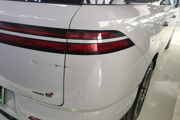 Used Denza N8L 2025 Model Flagship Model Right Rear Taillight