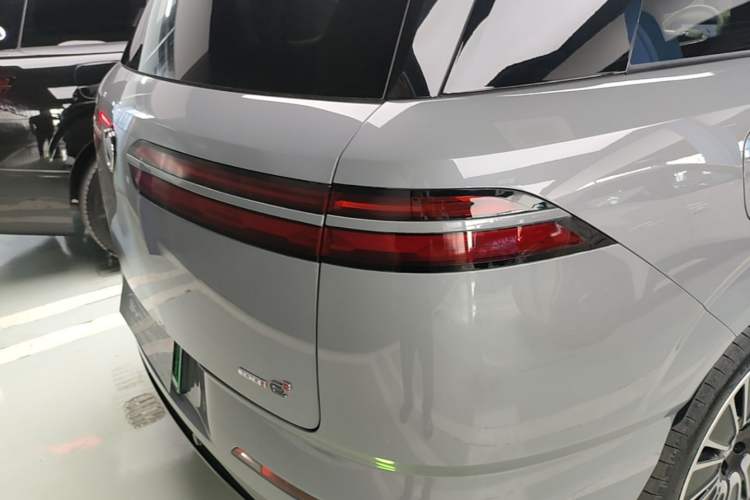 Used Denza N8L 2025 Model Flagship Model Right Rear Taillight