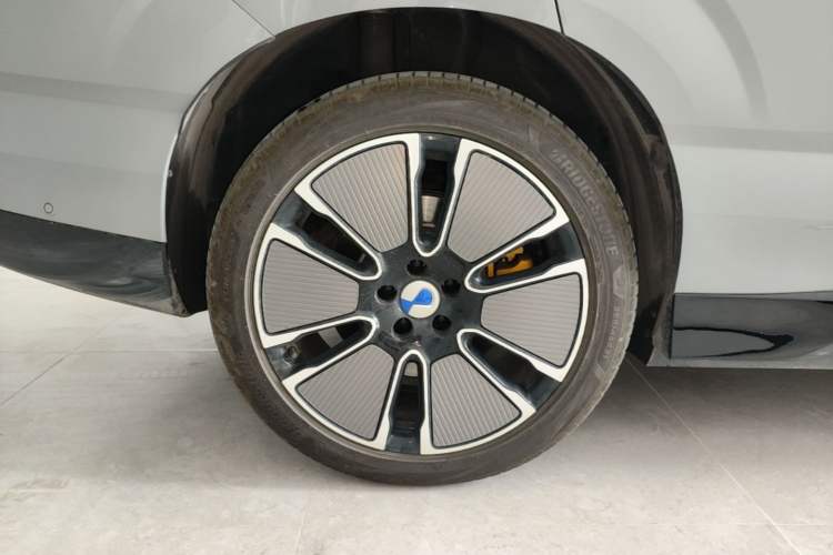 Used Denza N8L 2025 Model Flagship Model Right Rear Wheel Hub