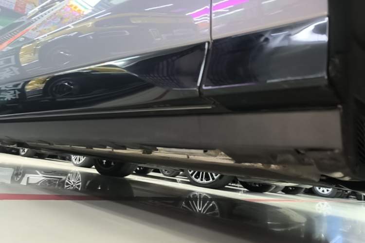 Used Denza N8L 2025 Model Flagship Model Right Side Sill