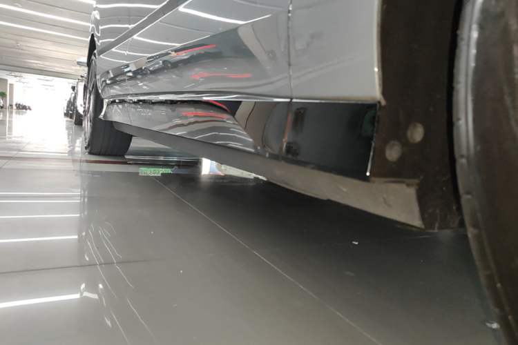 Used Denza N8L 2025 Model Flagship Model Right Side Sill