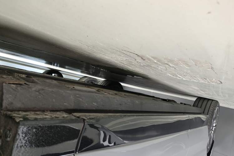 Used Denza N8L 2025 Model Flagship Model Right Side Sill