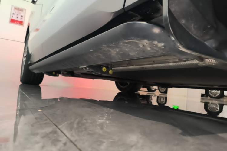 Used Denza N8L 2025 Model Zunrong Model Right Side Sill