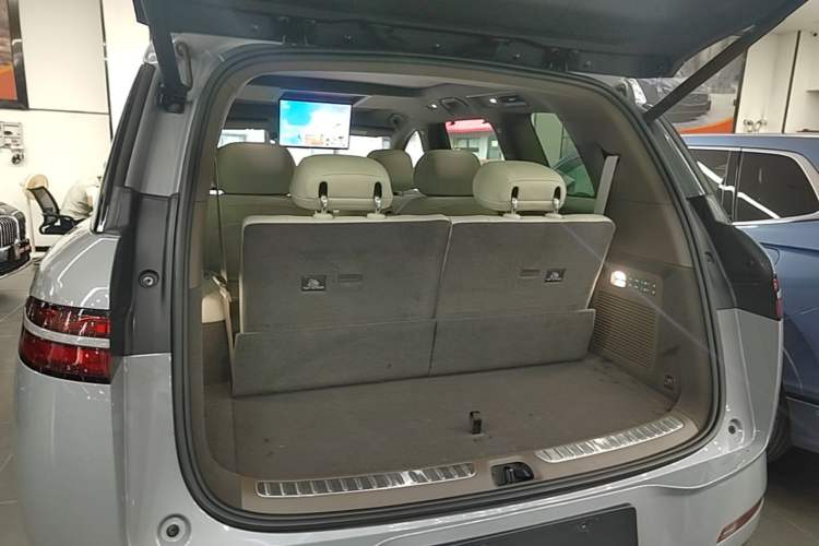 Used Denza N8L 2025 Model Flagship Model Trunk
