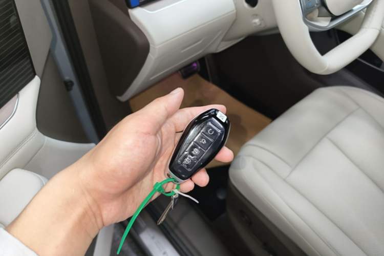 Used Denza N8L 2025 Model Flagship Model Vehicle Key