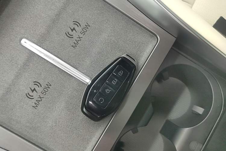 Used Denza N8L 2025 Model Flagship Model Vehicle Key