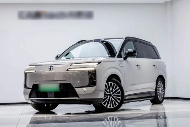 Used Denza N8L 2025 Model Zunrong Model