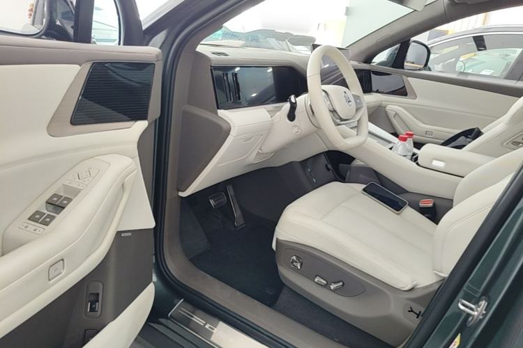 Used Denza N8L 2025 Model Flagship Model Driver Seat