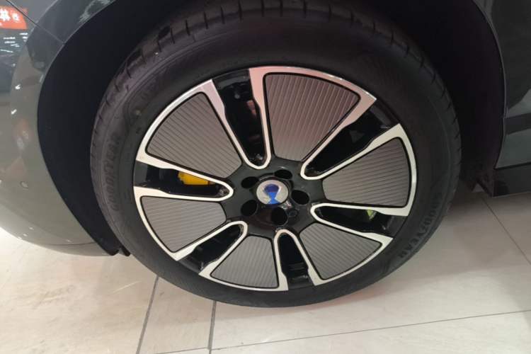 Used Denza N8L 2025 Model Flagship Model Exterior 4