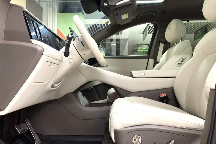 Used Denza N8L 2025 Model Flagship Model Interior 2
