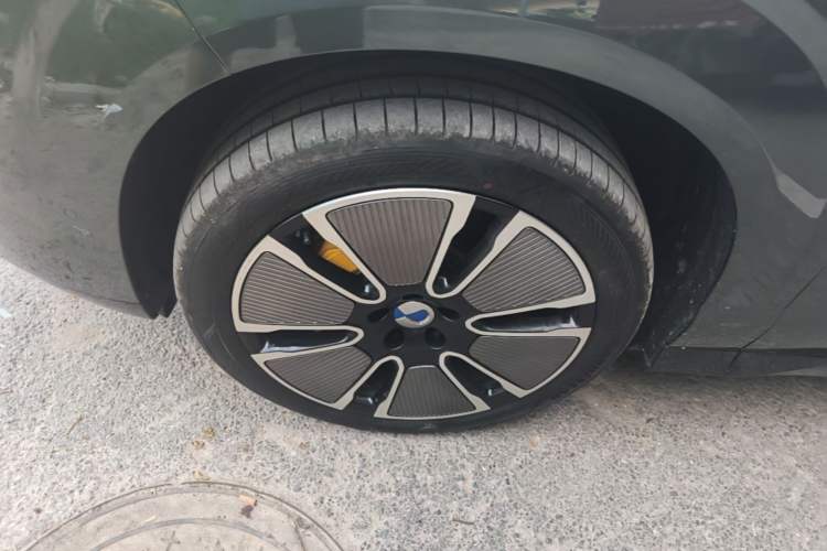 Used Denza N8L 2025 Model Flagship Model Left Front Wheel Hub