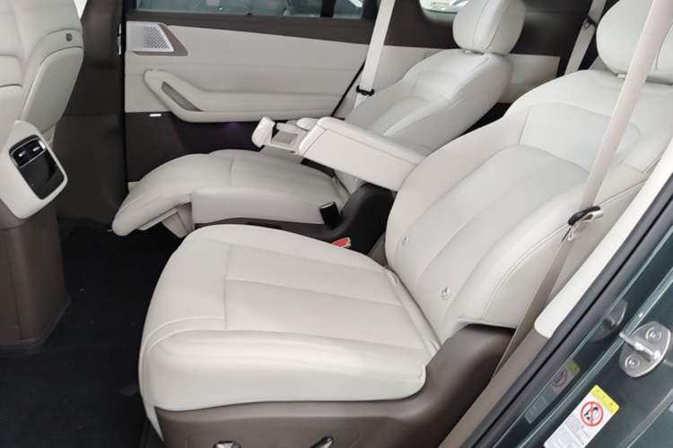 Used Denza N8L 2025 Model Flagship Model Left Rear Seat