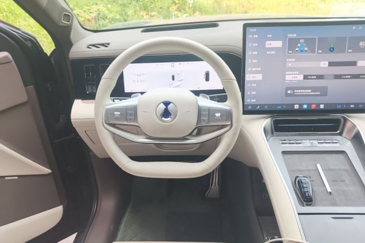 Used Denza N8L 2025 Model Flagship Model Steering Wheel
