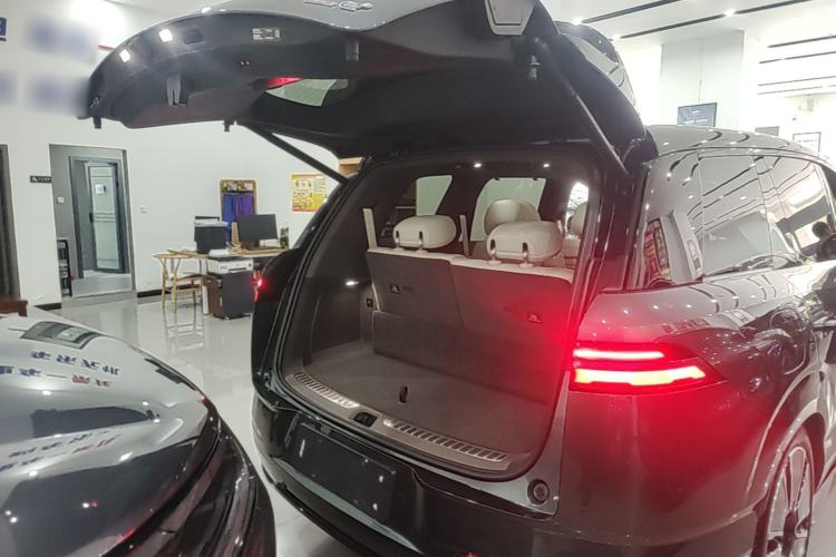 Used Denza N8L 2025 Model Flagship Model Trunk