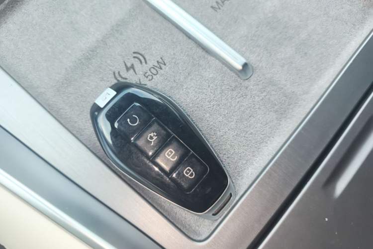 Used Denza N8L 2025 Model Flagship Model Vehicle Key