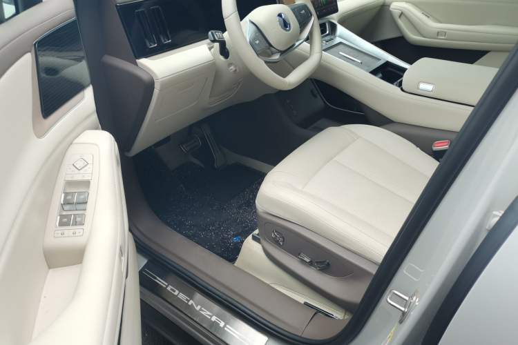 Used Denza N8L 2025 Model Flagship Model Driver Seat