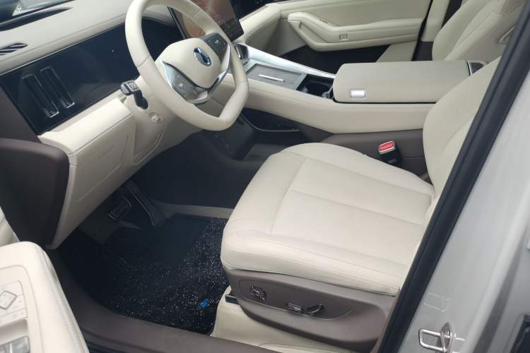 Used Denza N8L 2025 Model Flagship Model Left Front Seat