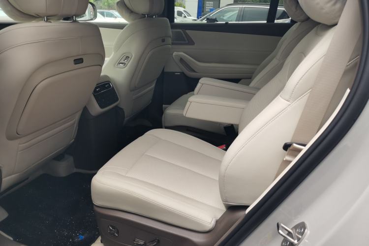Used Denza N8L 2025 Model Flagship Model Left Rear Seat