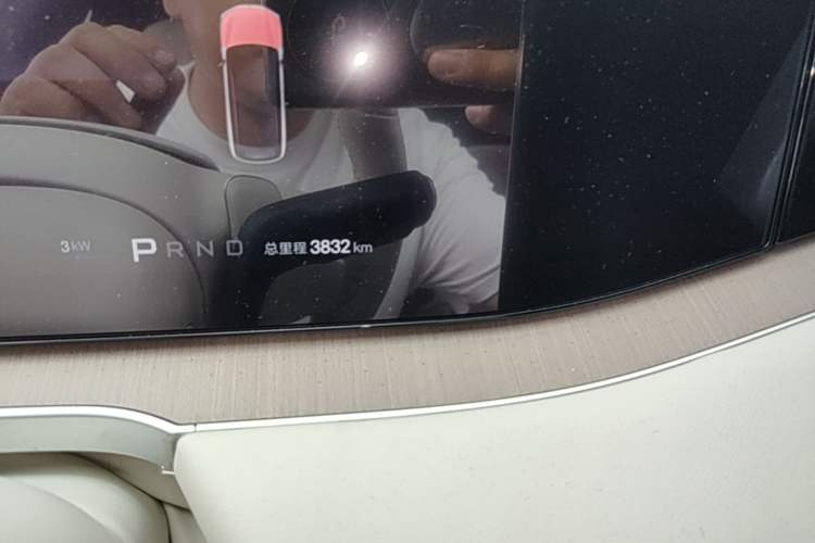 Used Denza N8L 2025 Model Flagship Model Odometer Close Up