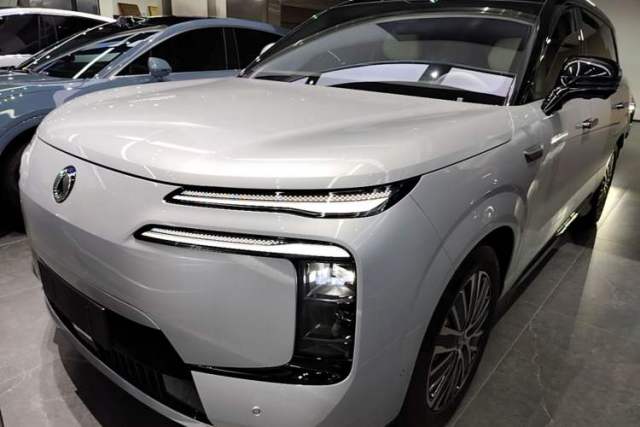 Used Denza N8L 2025 Model Zunrong Model