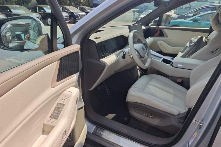 Used Denza N8L 2025 Model Flagship Model Driver Seat