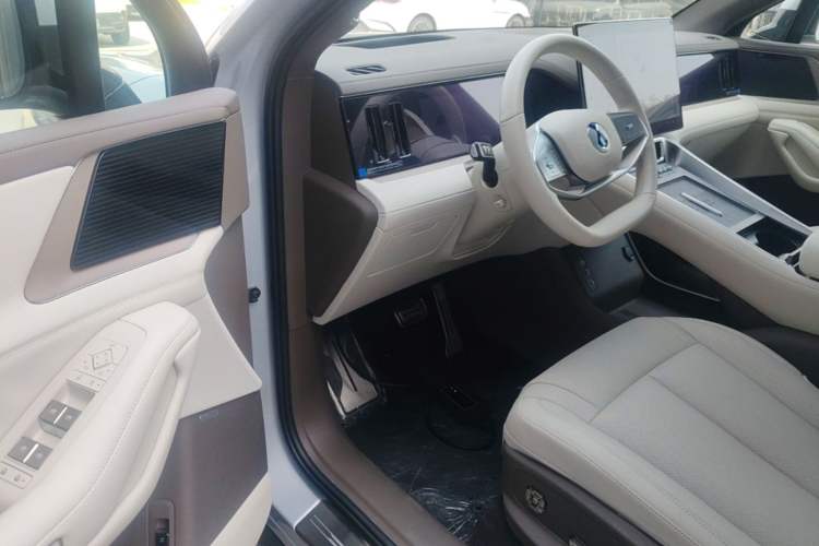 Used Denza N8L 2025 Model Flagship Model Driver Seat