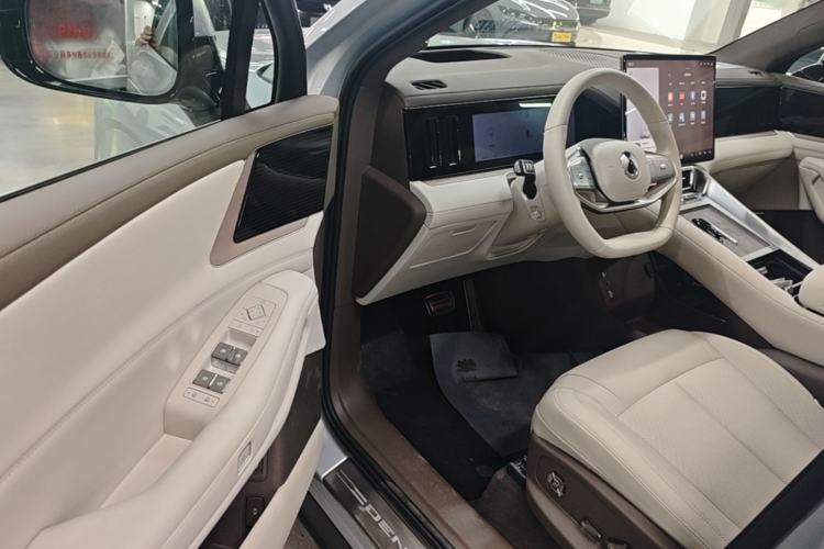 Used Denza N8L 2025 Model Flagship Model Driver Seat
