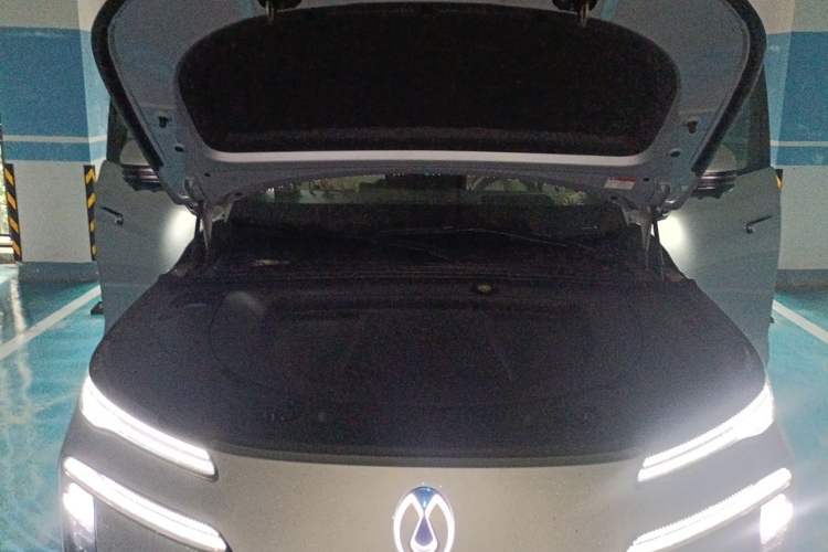Used Denza N8L 2025 Model Flagship Model Engine Bay