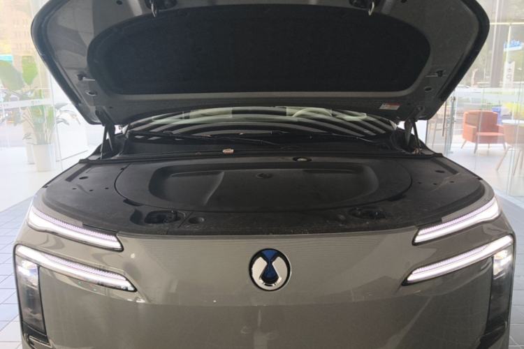 Used Denza N8L 2025 Model Flagship Model Engine Bay