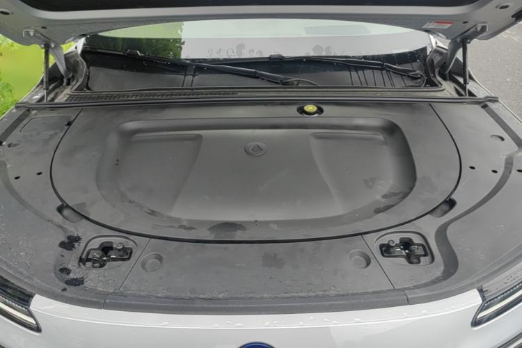 Used Denza N8L 2025 Model Flagship Model Engine Bay