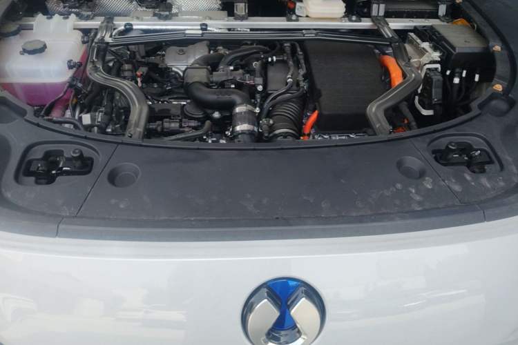 Used Denza N8L 2025 Model Flagship Model Engine Bay