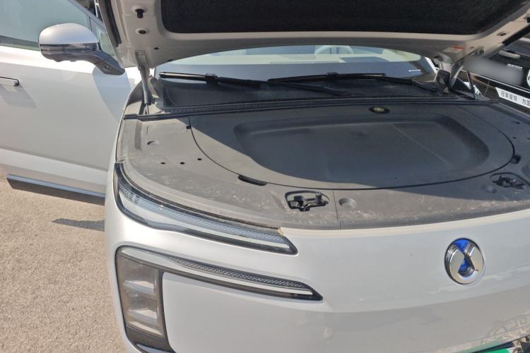 Used Denza N8L 2025 Model Flagship Model Engine Bay Right